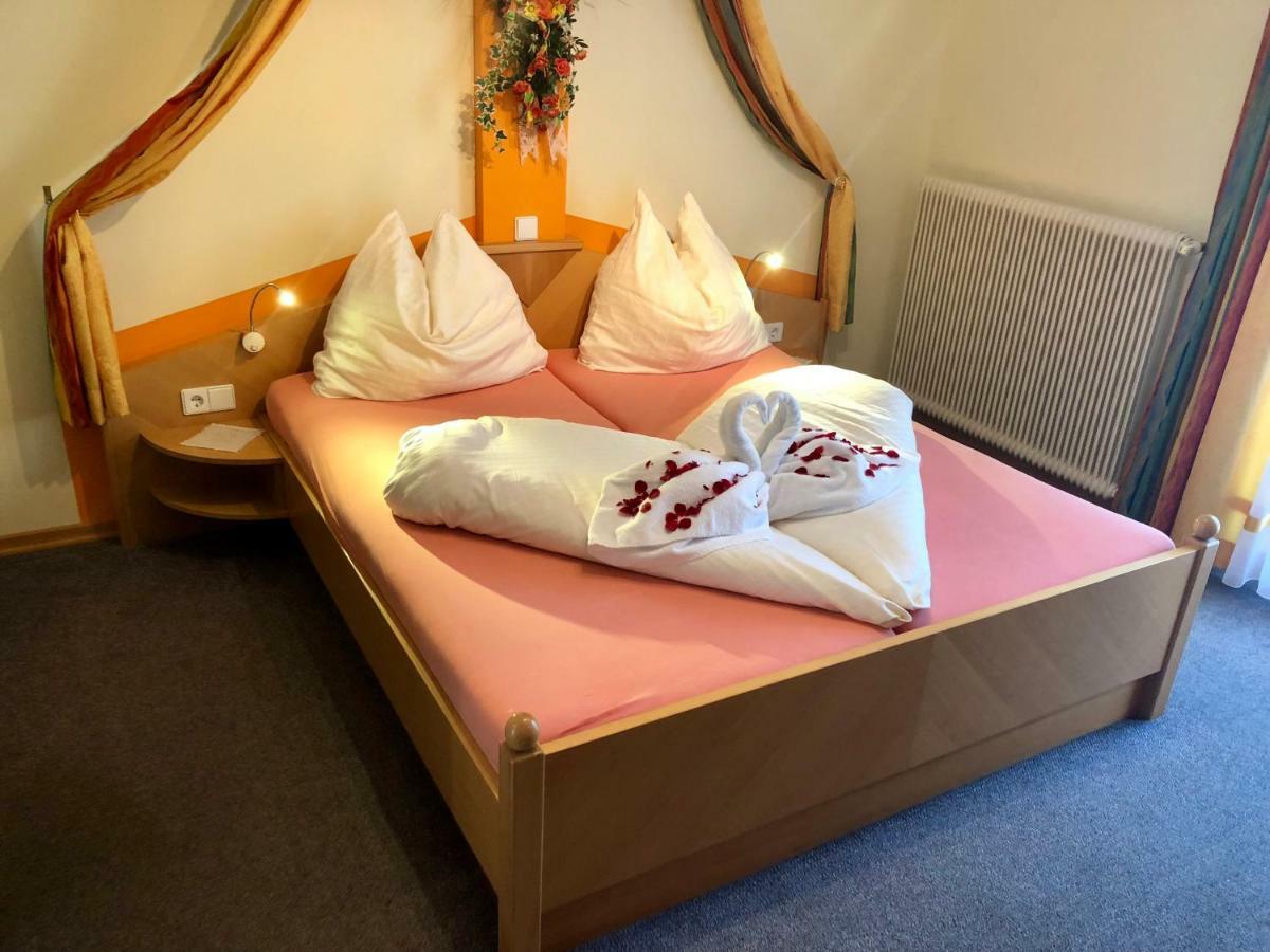 Gasthof-Hotel Winkler Muhldorf  Экстерьер фото