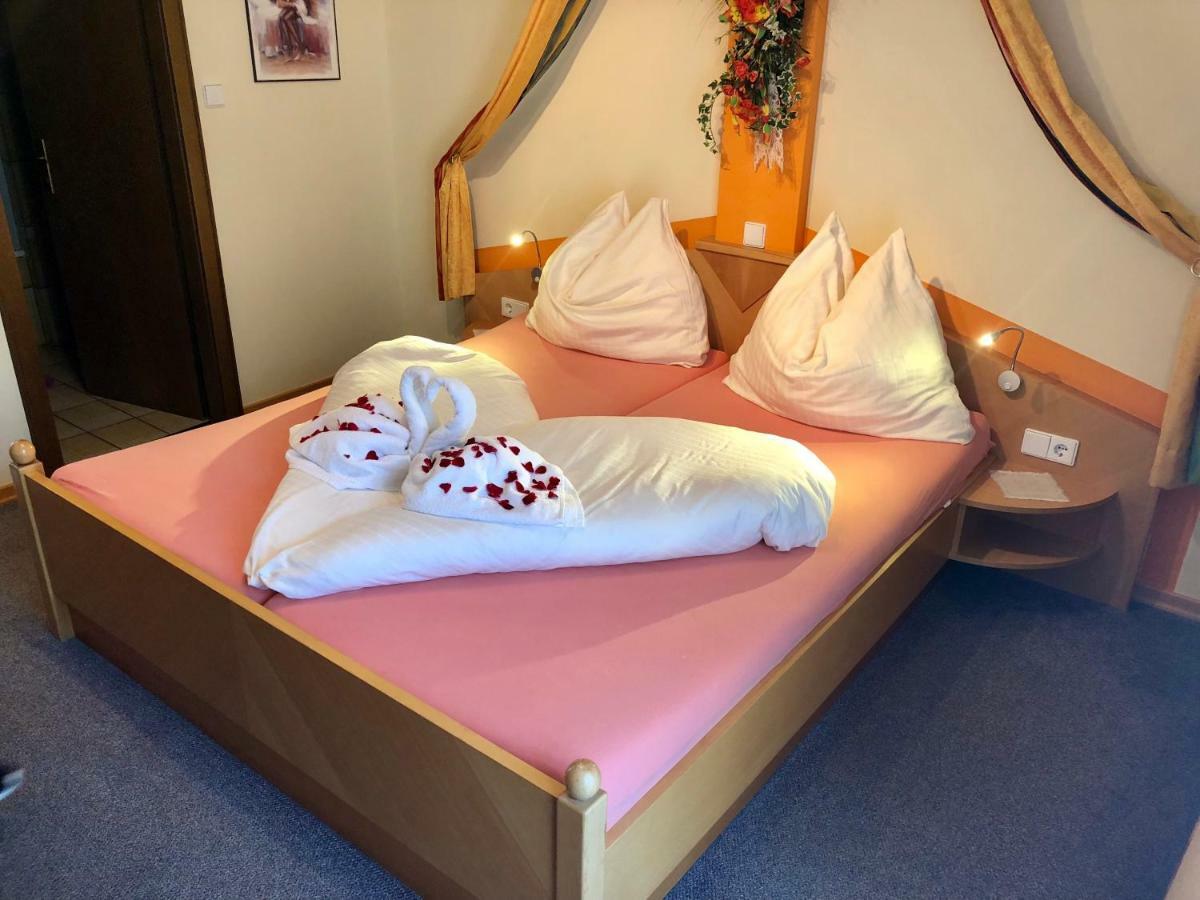 Gasthof-Hotel Winkler Muhldorf  Экстерьер фото