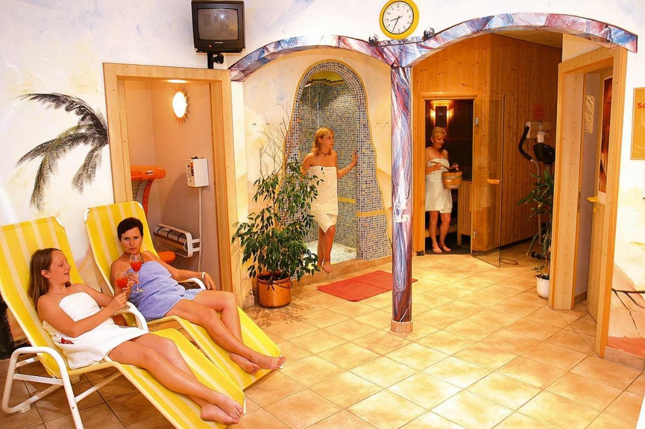 Gasthof-Hotel Winkler Muhldorf  Экстерьер фото